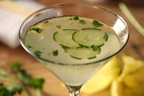 What is a recipe for a cucumber martini?